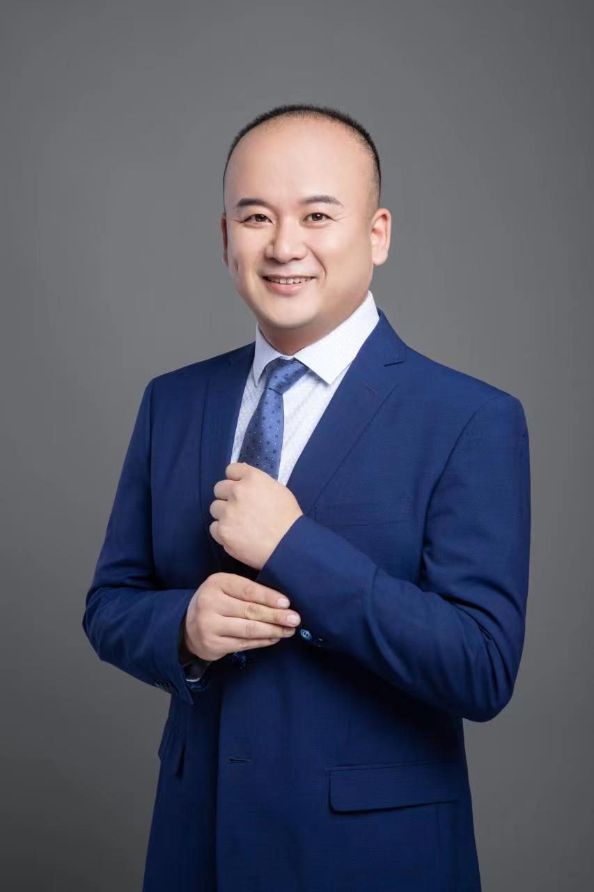 张钧威律师
